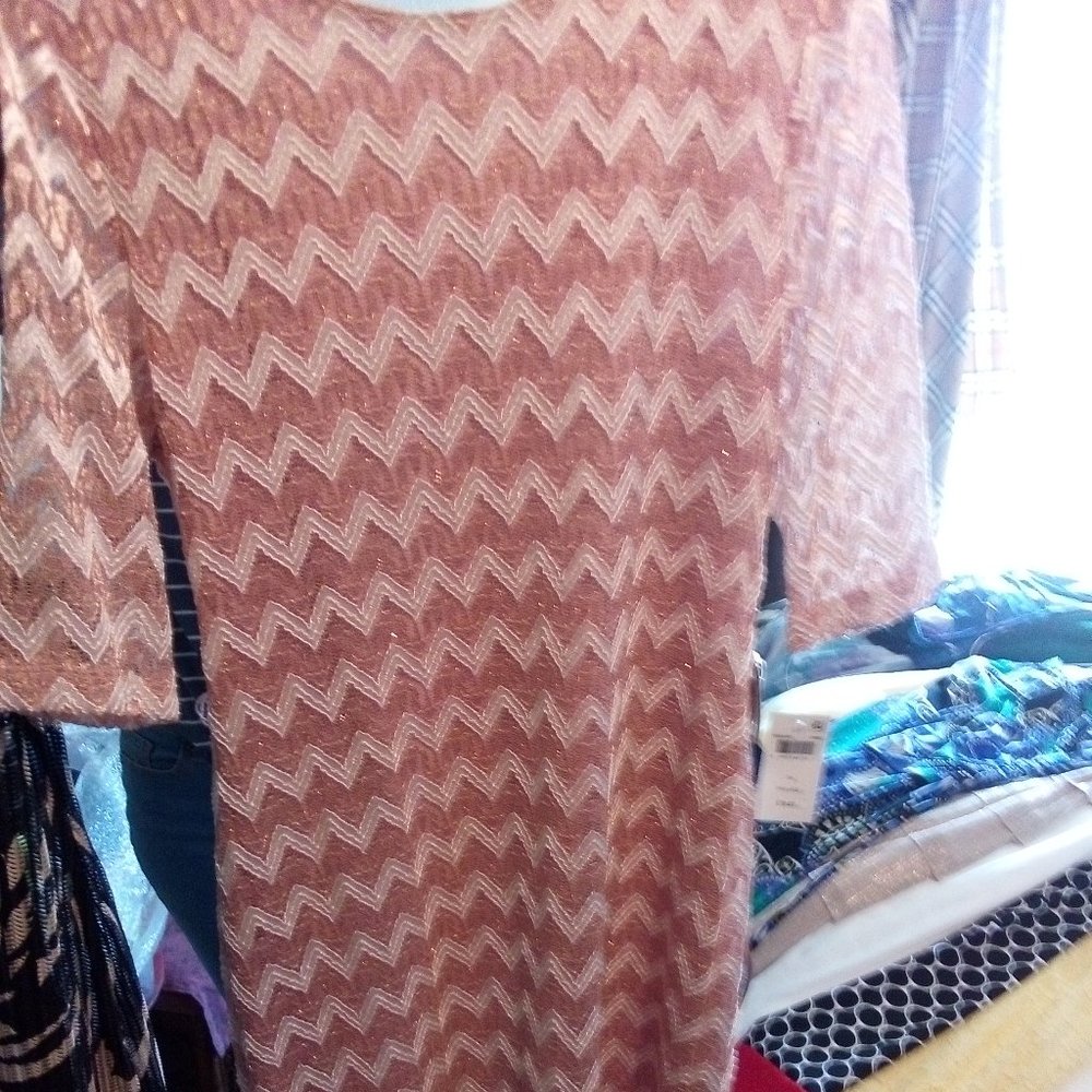 Crew neck pink ivory knee length